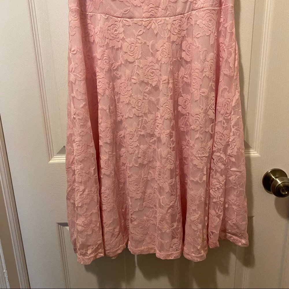 Lace Dress - Picture 4 of 5